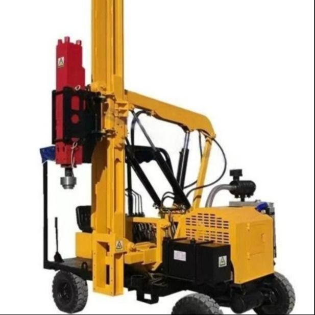 Solar Pile Driver With 39KW Engine 170 Cm Drilling Depth 2600 Mm Piling Height