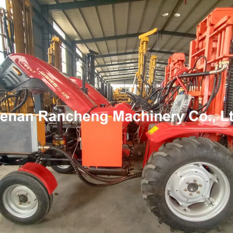 200m Trailer Mounted Water Well Drilling Rig With 1.7 - 2.5 Air Pressure