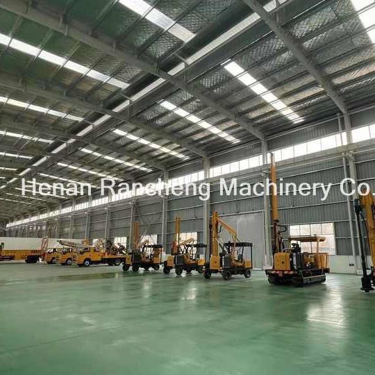 Solar Pile Driver RCH530D For 70KW Diesel Engine Min Flow Rate Of Hydraulic System