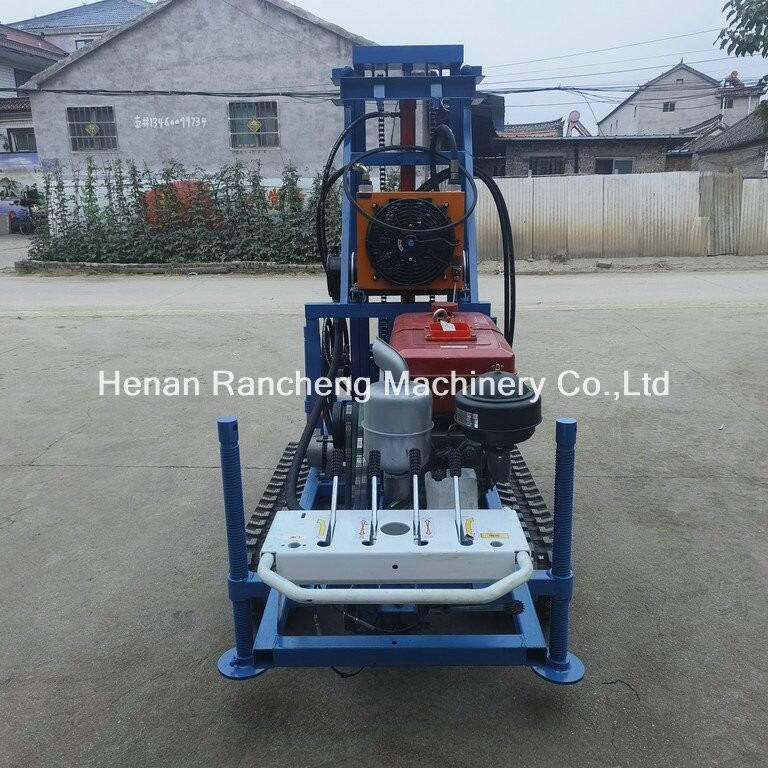 The RCS200C Hydraulic Water Well Drilling Rig Has A Drilling Depth Of 200 Meters