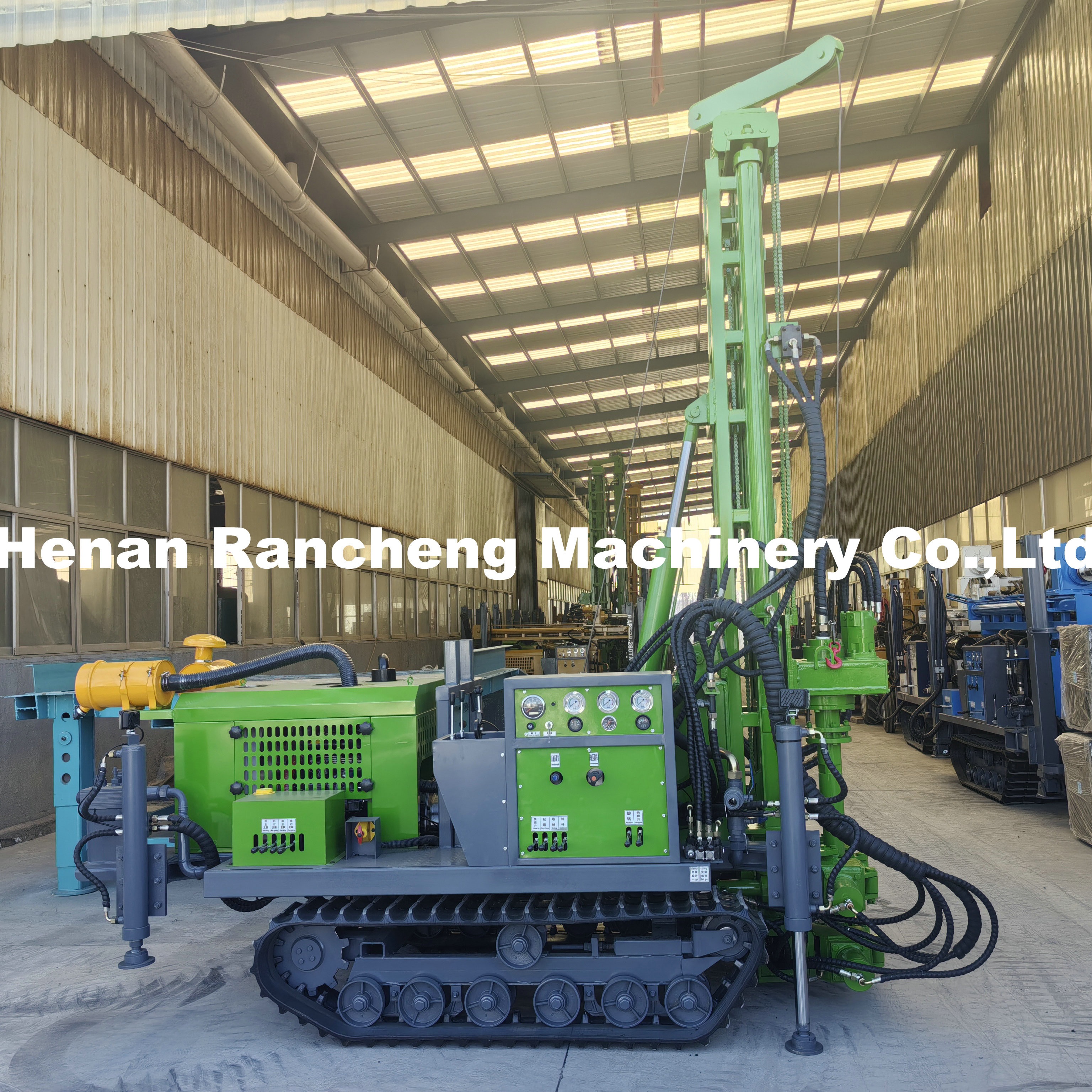 150M Crawler Mounted Deep Borehole Water Well Drilling Rig Hydraulic ...